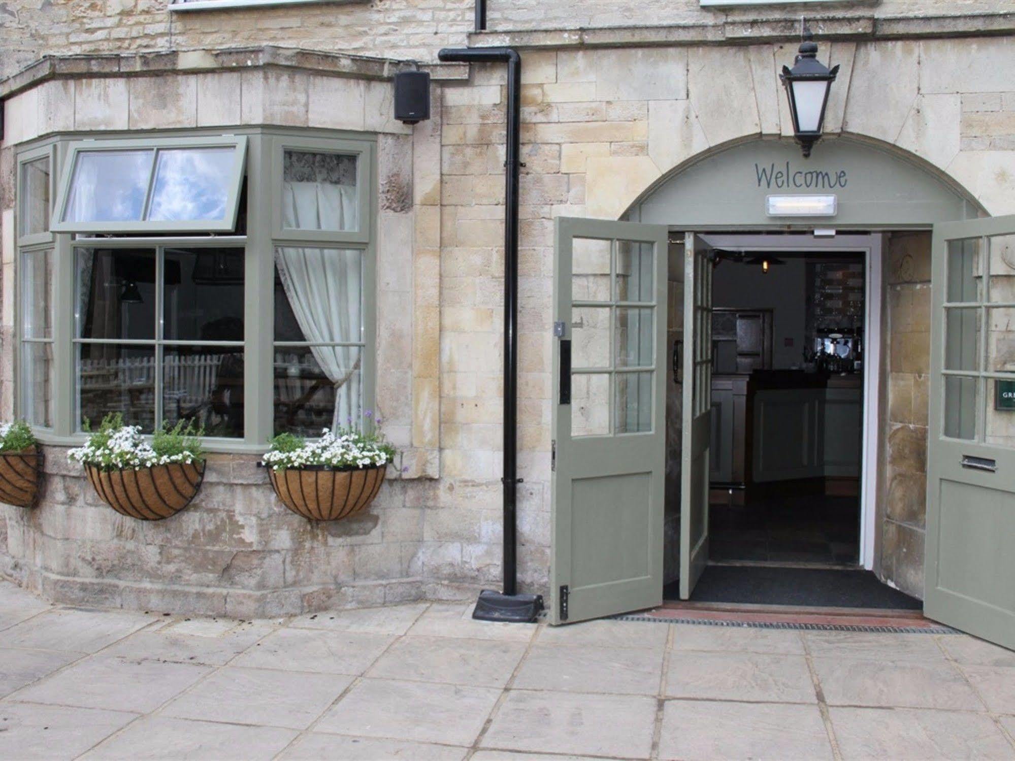The Woolpack Inn Kettering Exterior photo